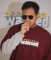 Wanted-Front Print Maroon Drop Shoulder T-Shirt - Image 4